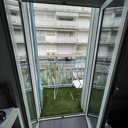 Apartment Studio Plein Coeur Juan Les Pins 3 Min A Pied De La Plage *